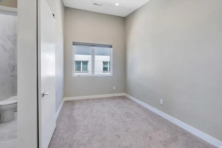 7045 S 300 E, Midvale, Utah 84047