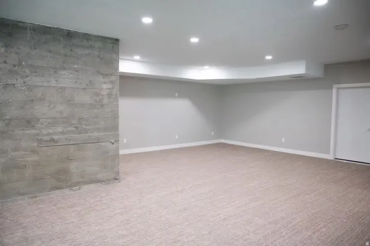 7045 S 300 E, Midvale, Utah 84047