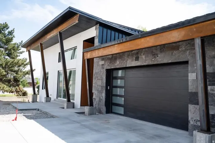 7045 S 300 E, Midvale, Utah 84047
