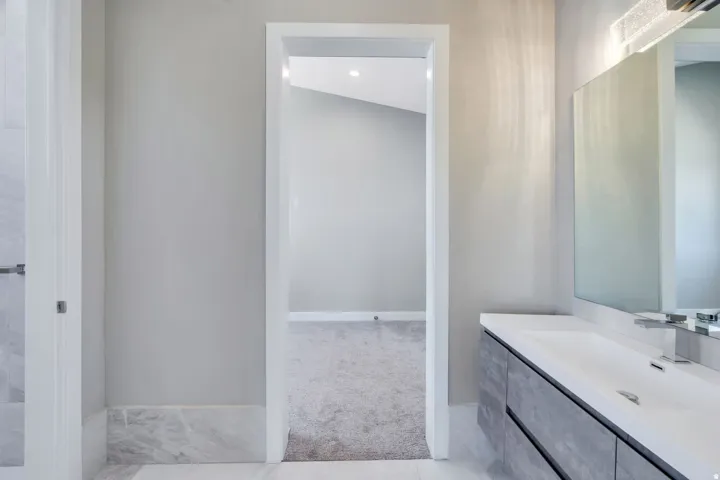7045 S 300 E, Midvale, Utah 84047