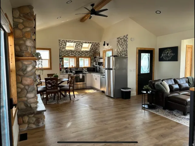 609 S Stump Hollow Rd, Garden City, Utah 84028