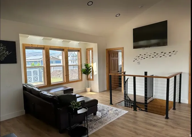 609 S Stump Hollow Rd, Garden City, Utah 84028