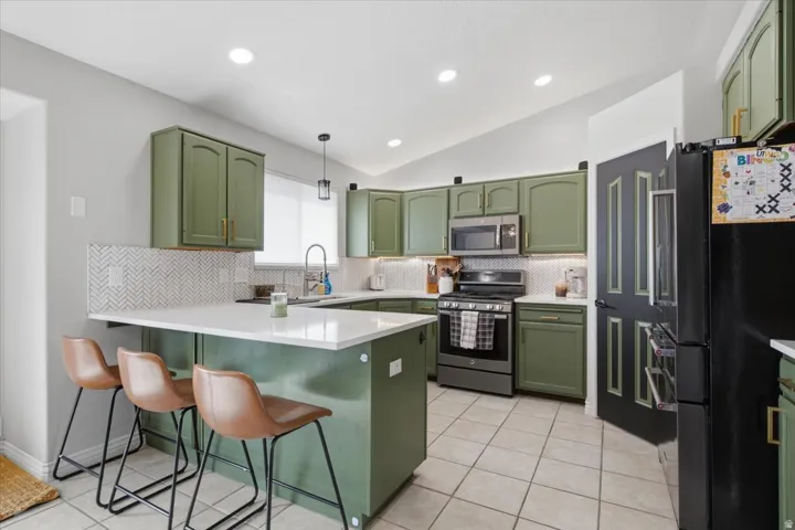 5594 S 6950 W, Hooper, Utah 84315