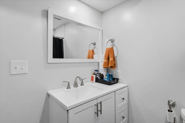 5594 S 6950 W, Hooper, Utah 84315