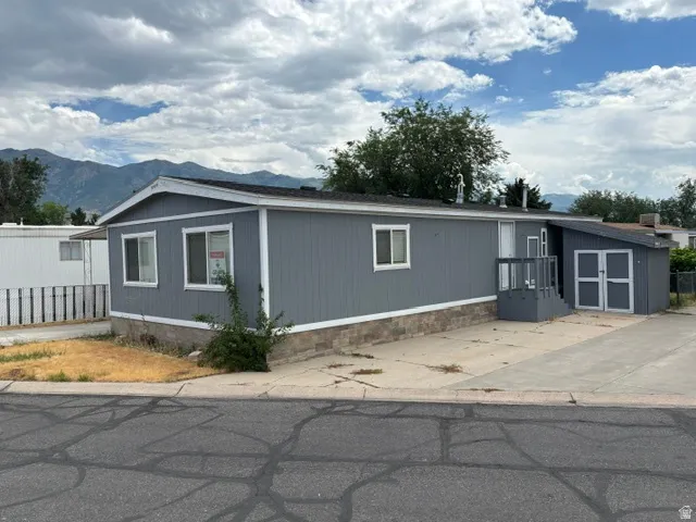 1200 N Church St #28, Layton, Utah 84041