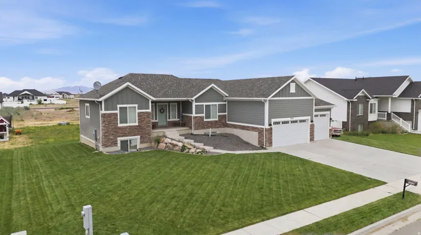 3237 S 5100 W, Hooper, Utah 84315