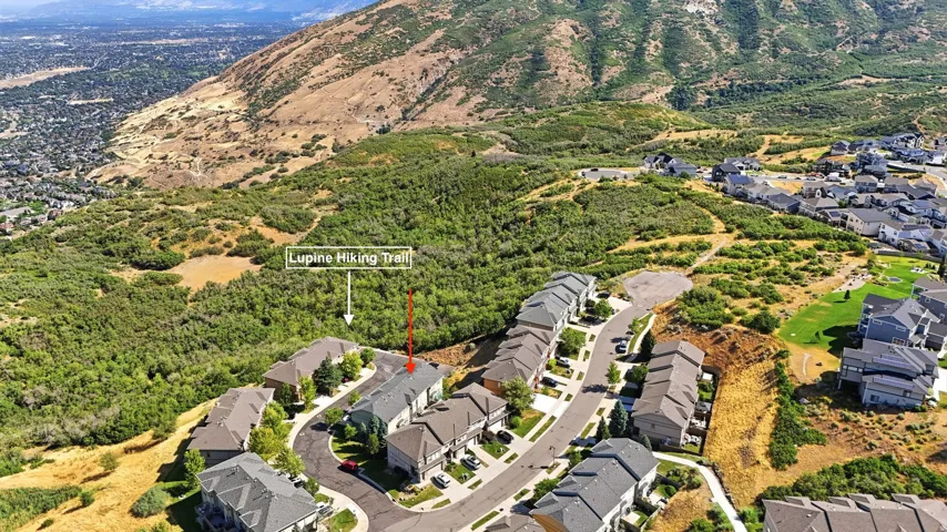 Views of Draper city! Steps away from the Lupine Hiking Trail!