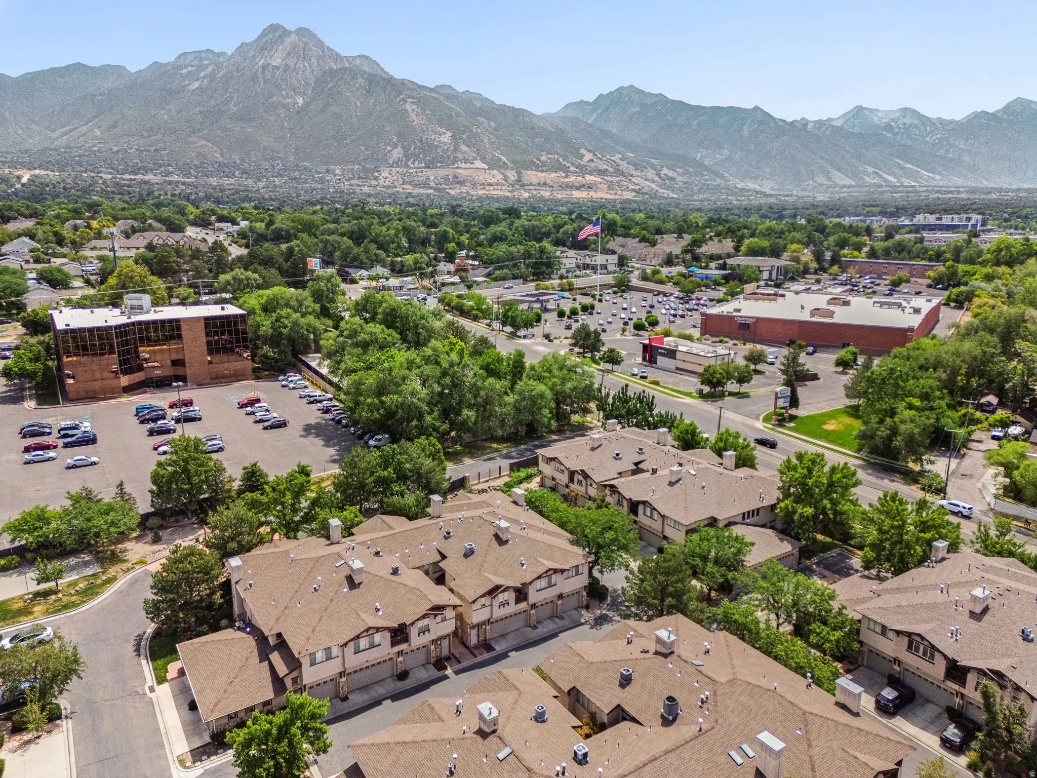 Surrounding Area walkable to shopping and restaurants