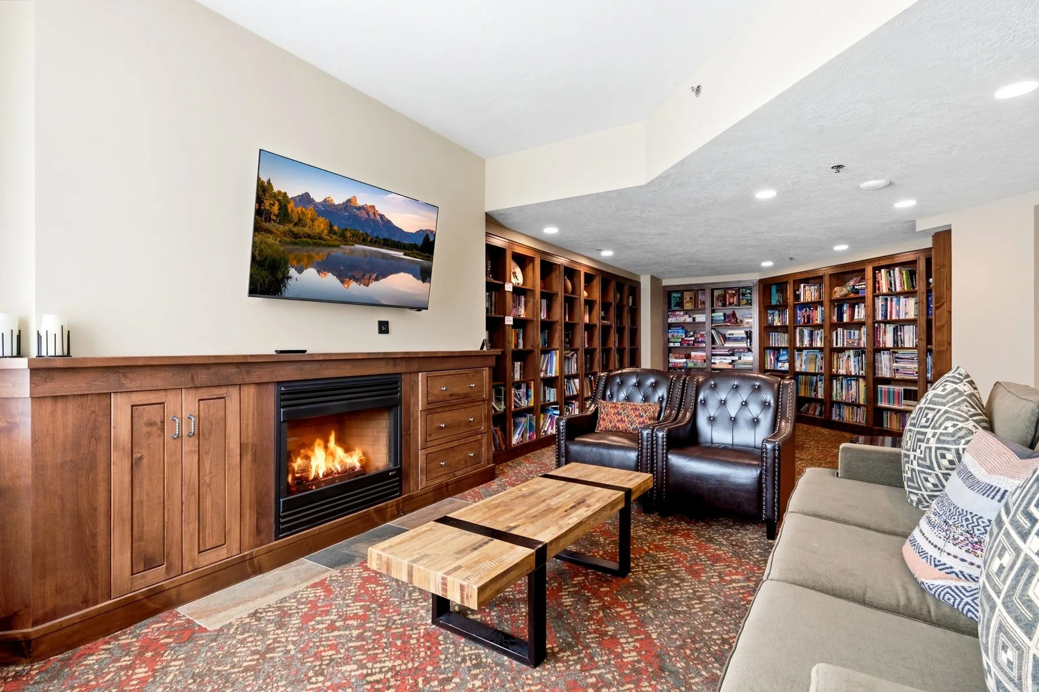 Owner's Lounge