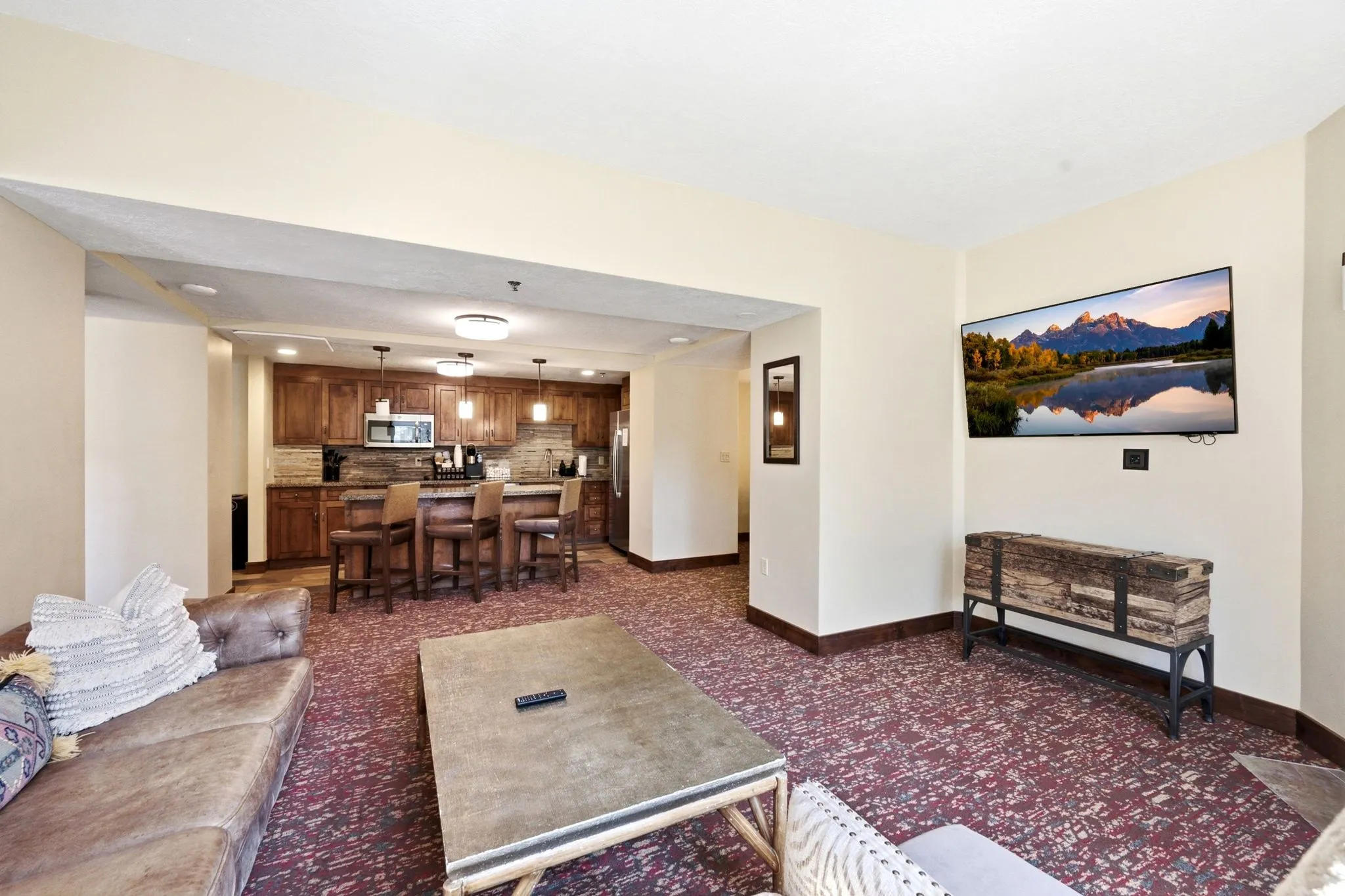Owner's Lounge