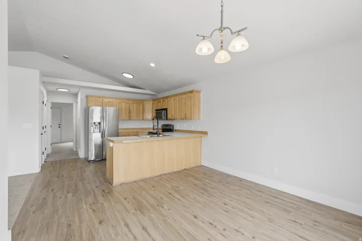 1424 N Spring Mountain Dr, Springville, Utah 84663