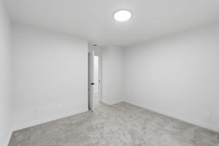 1424 N Spring Mountain Dr, Springville, Utah 84663