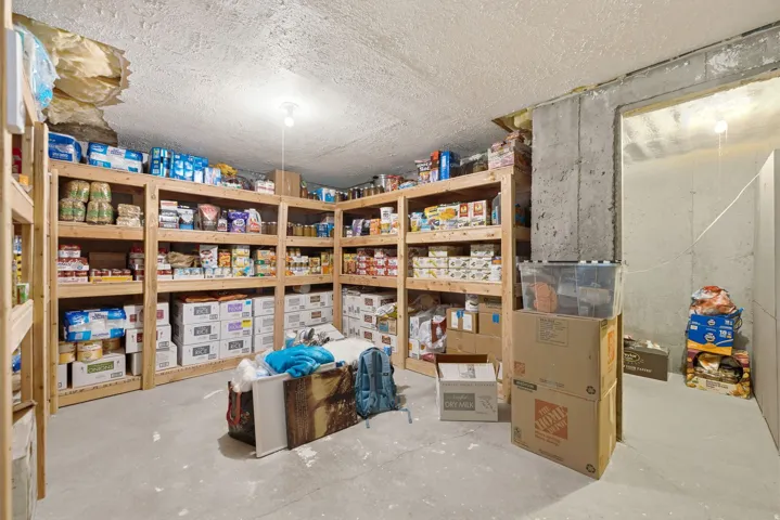 5639 W Pine Shade Pl, West Valley City, Utah 84118