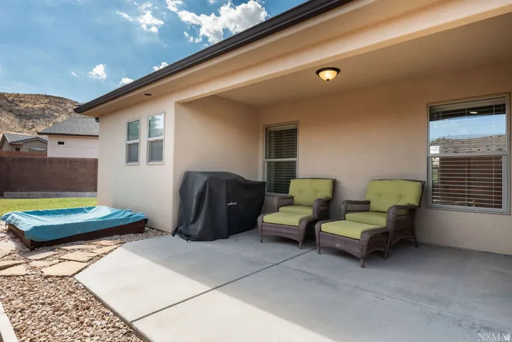 Covered patio with concrete flooring