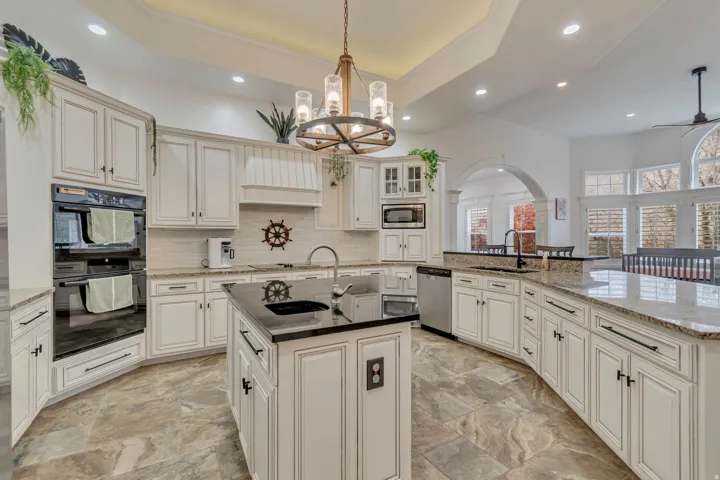 670 S Oak Dr, Woodland Hills, Utah 84653