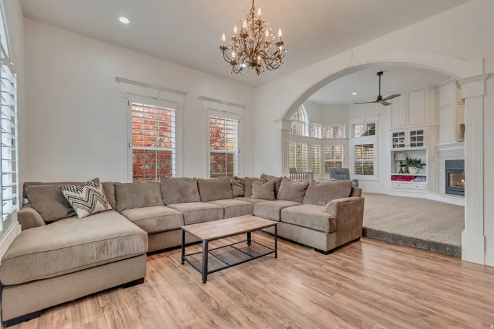 670 S Oak Dr, Woodland Hills, Utah 84653