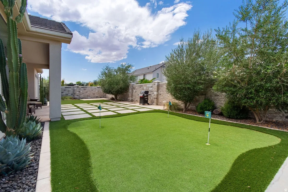 Putting green