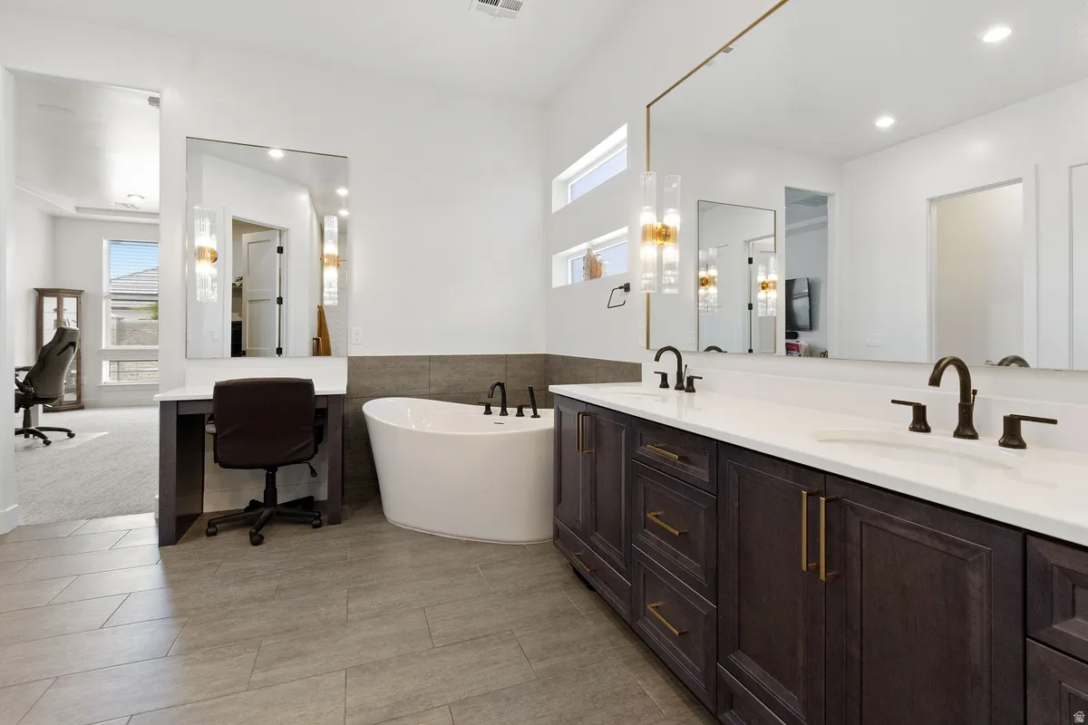 Primary bath