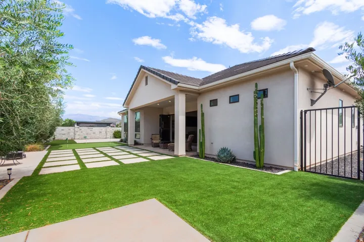 3834 S Mckenzie Ln, Washington, Utah 84780