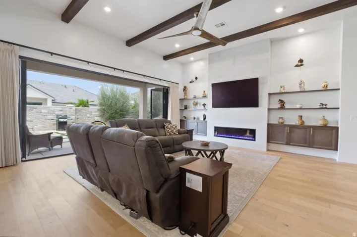 3834 S Mckenzie Ln, Washington, Utah 84780