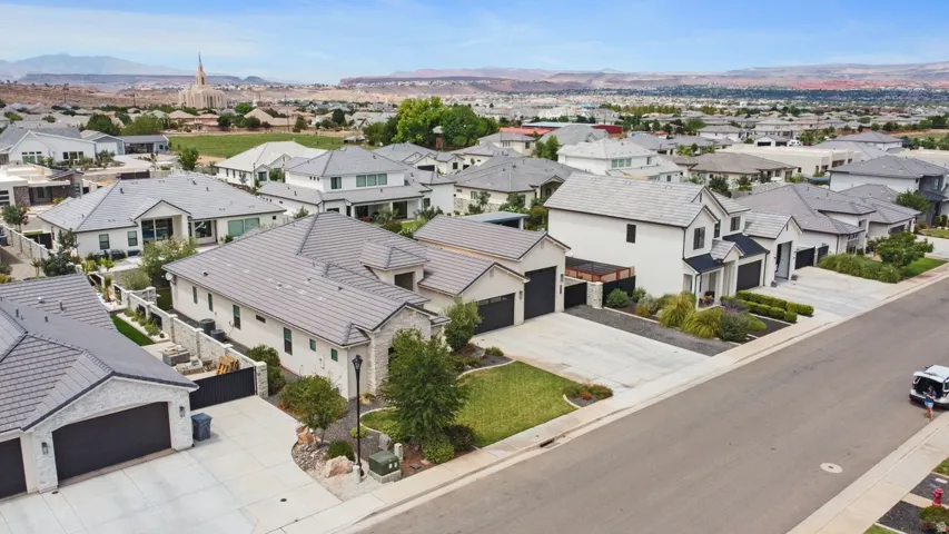 3834 S Mckenzie Ln, Washington, Utah 84780