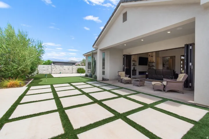 3834 S Mckenzie Ln, Washington, Utah 84780