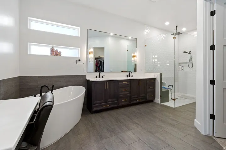 Primary bath