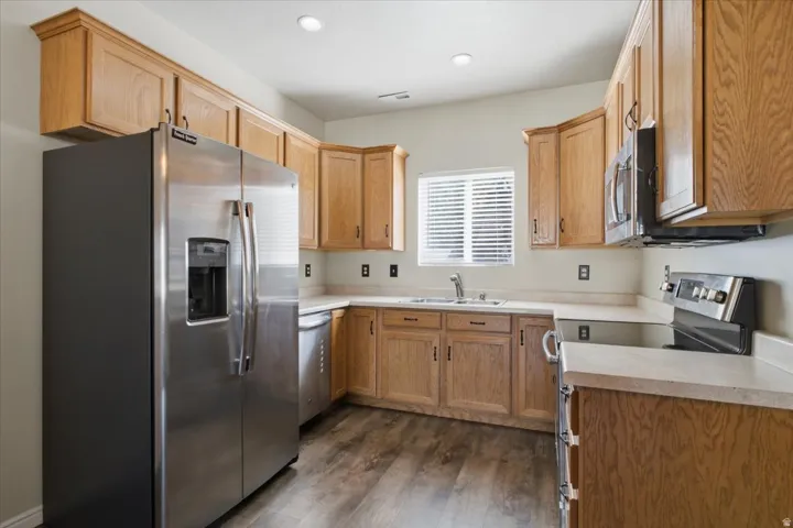 5258 W Cool Water Way, West Jordan, Utah 84088