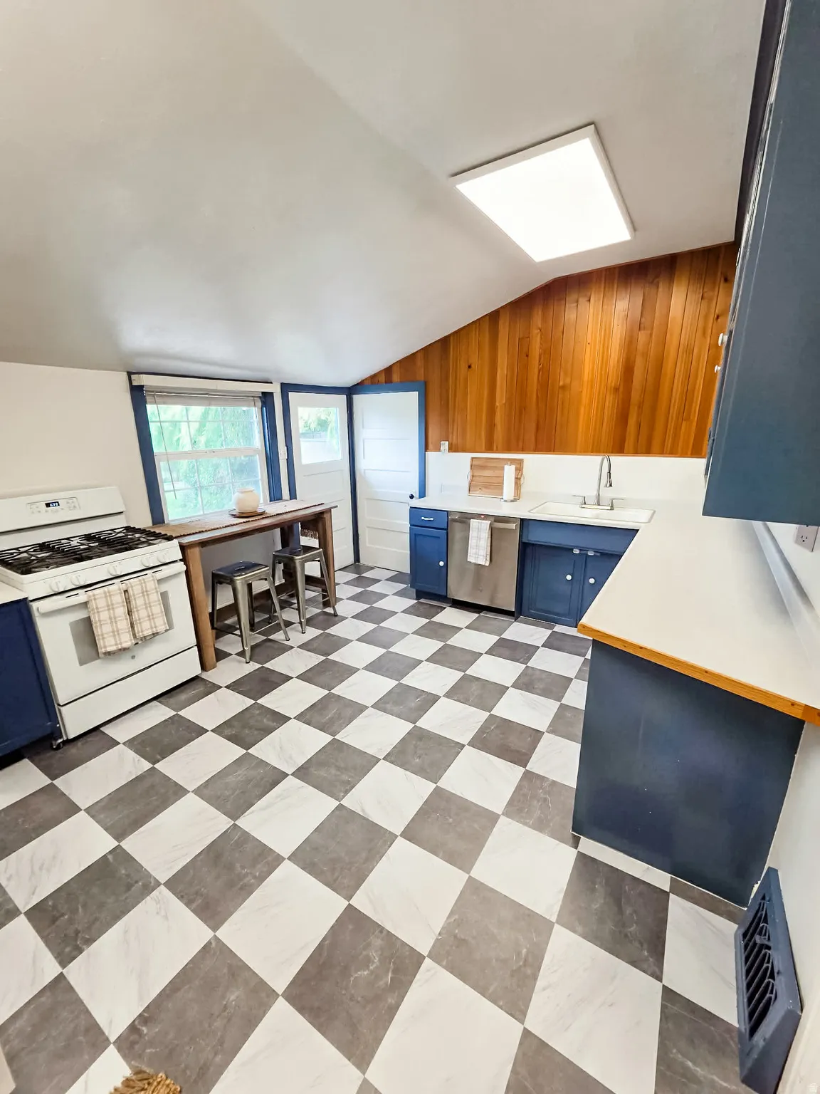 fun kitchen tile