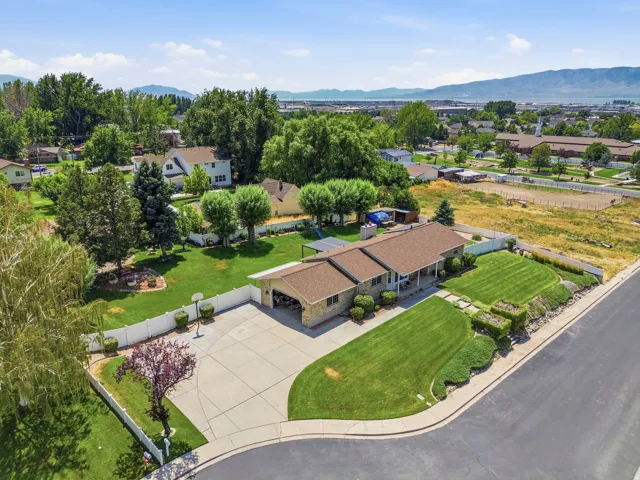 View of home/ property.