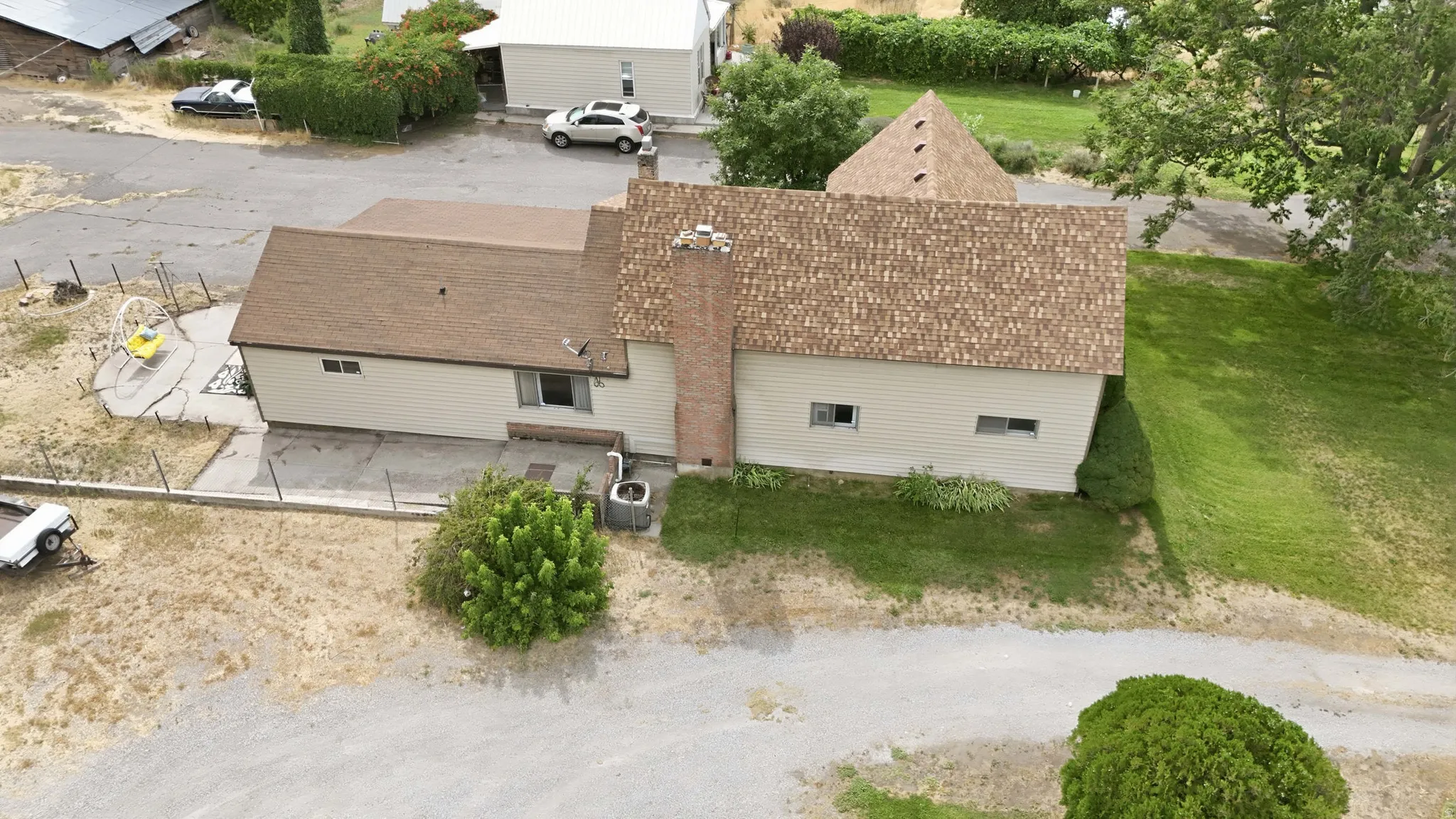 Huge, 1-acre lot has tons of possibilities!