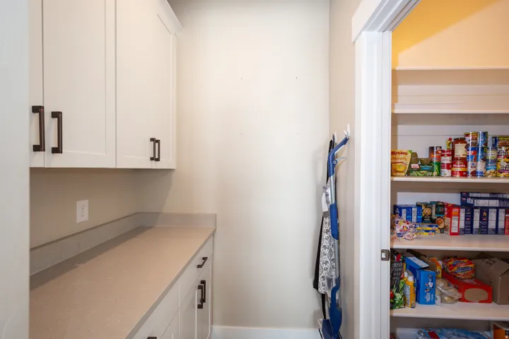3044 S Edgewater Ln, Syracuse, Utah 84075