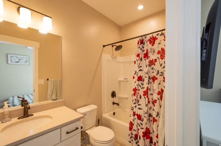 3044 S Edgewater Ln, Syracuse, Utah 84075