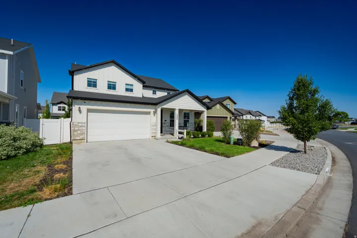 3044 S Edgewater Ln, Syracuse, Utah 84075