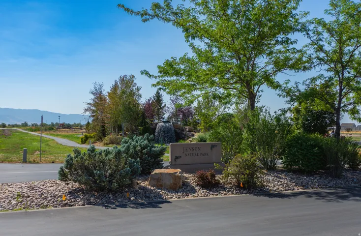 3044 S Edgewater Ln, Syracuse, Utah 84075