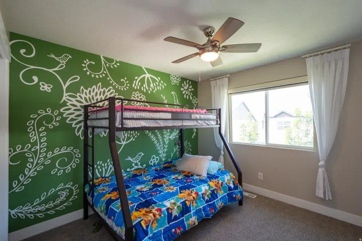3044 S Edgewater Ln, Syracuse, Utah 84075