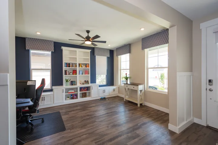 3044 S Edgewater Ln, Syracuse, Utah 84075