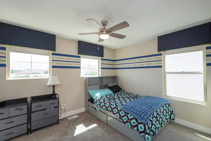3044 S Edgewater Ln, Syracuse, Utah 84075
