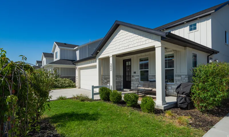 3044 S Edgewater Ln, Syracuse, Utah 84075