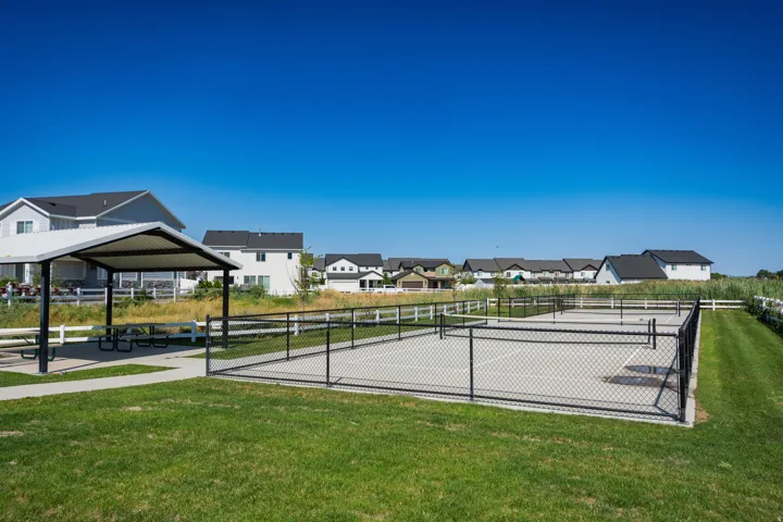 3044 S Edgewater Ln, Syracuse, Utah 84075