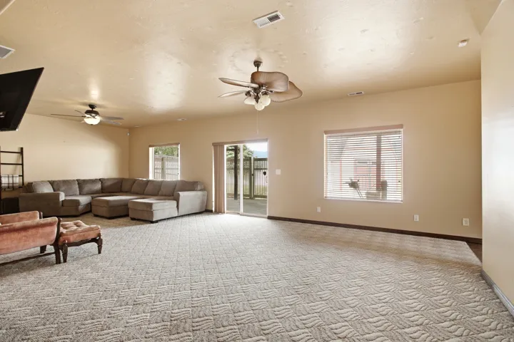 99 S Benchview Dr, Tooele, Utah 84074