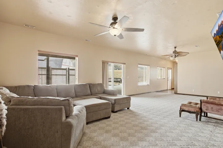 99 S Benchview Dr, Tooele, Utah 84074