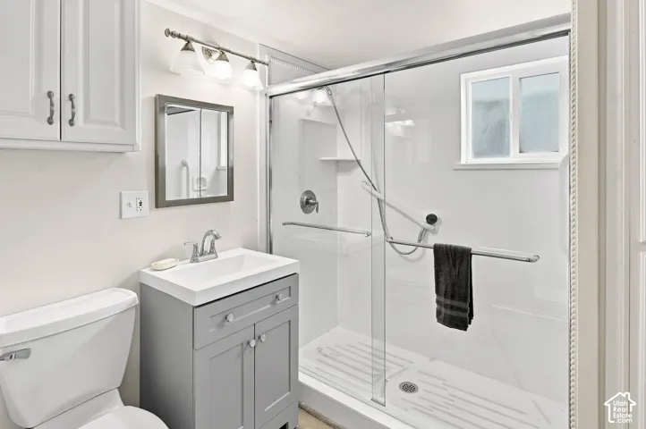 3/4 downstairs bathroom