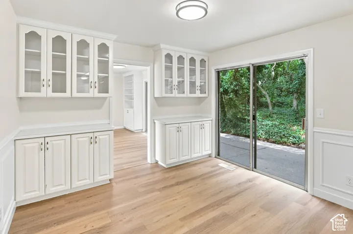 Formal or semi-formal dining