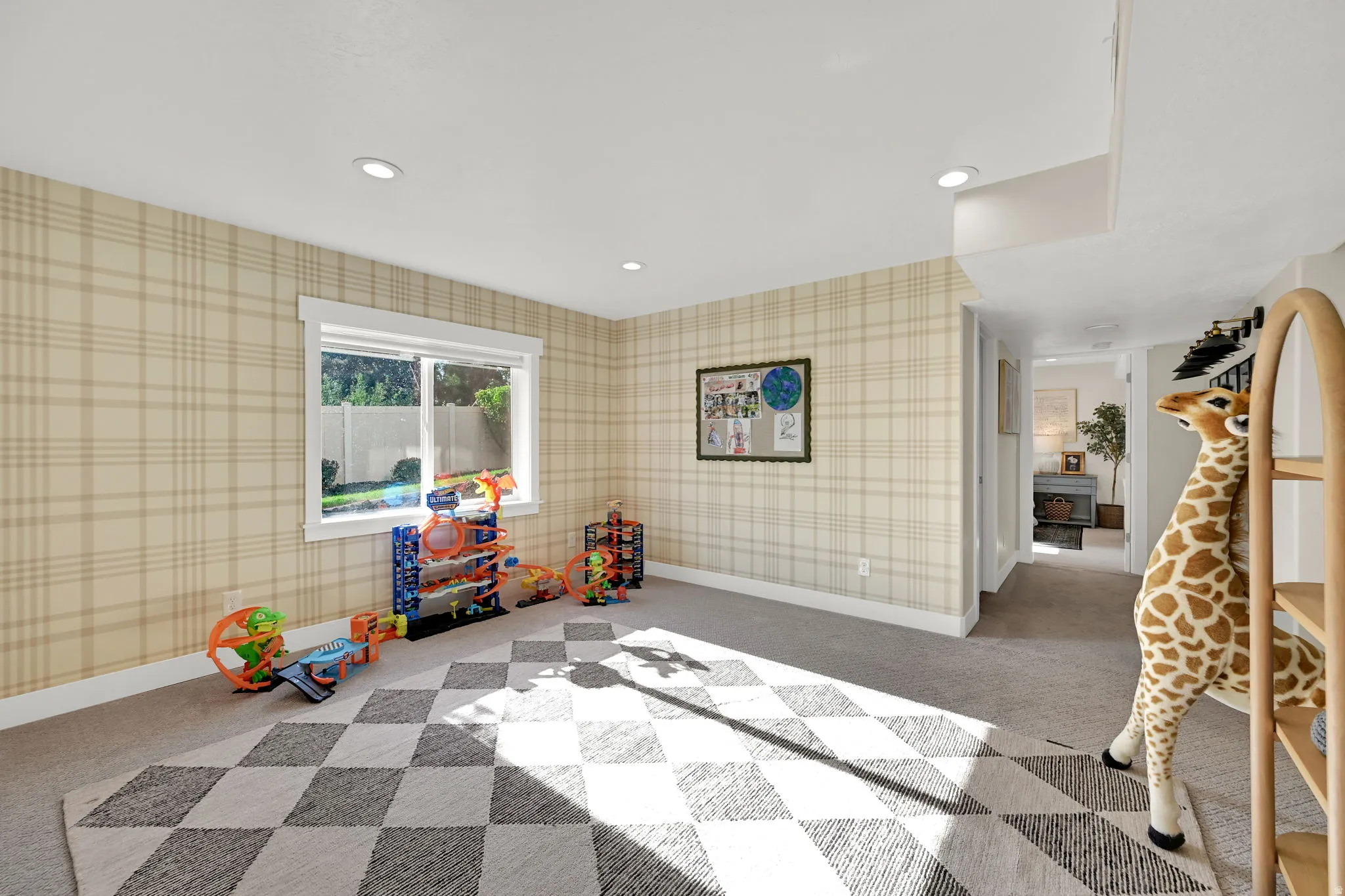 Can be an additional bedroom Room featuring plaid wallpaper, recessed lighting, white baseboards, and carpeted flooring