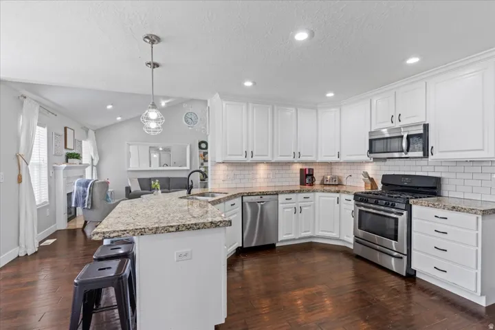 771 W Meadow Side Dr, Saratoga Springs, Utah 84045