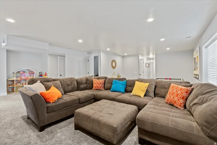 771 W Meadow Side Dr, Saratoga Springs, Utah 84045
