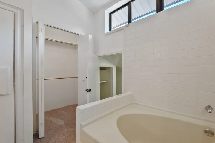 939 S Donner Way #307, Salt Lake City, Utah 84108