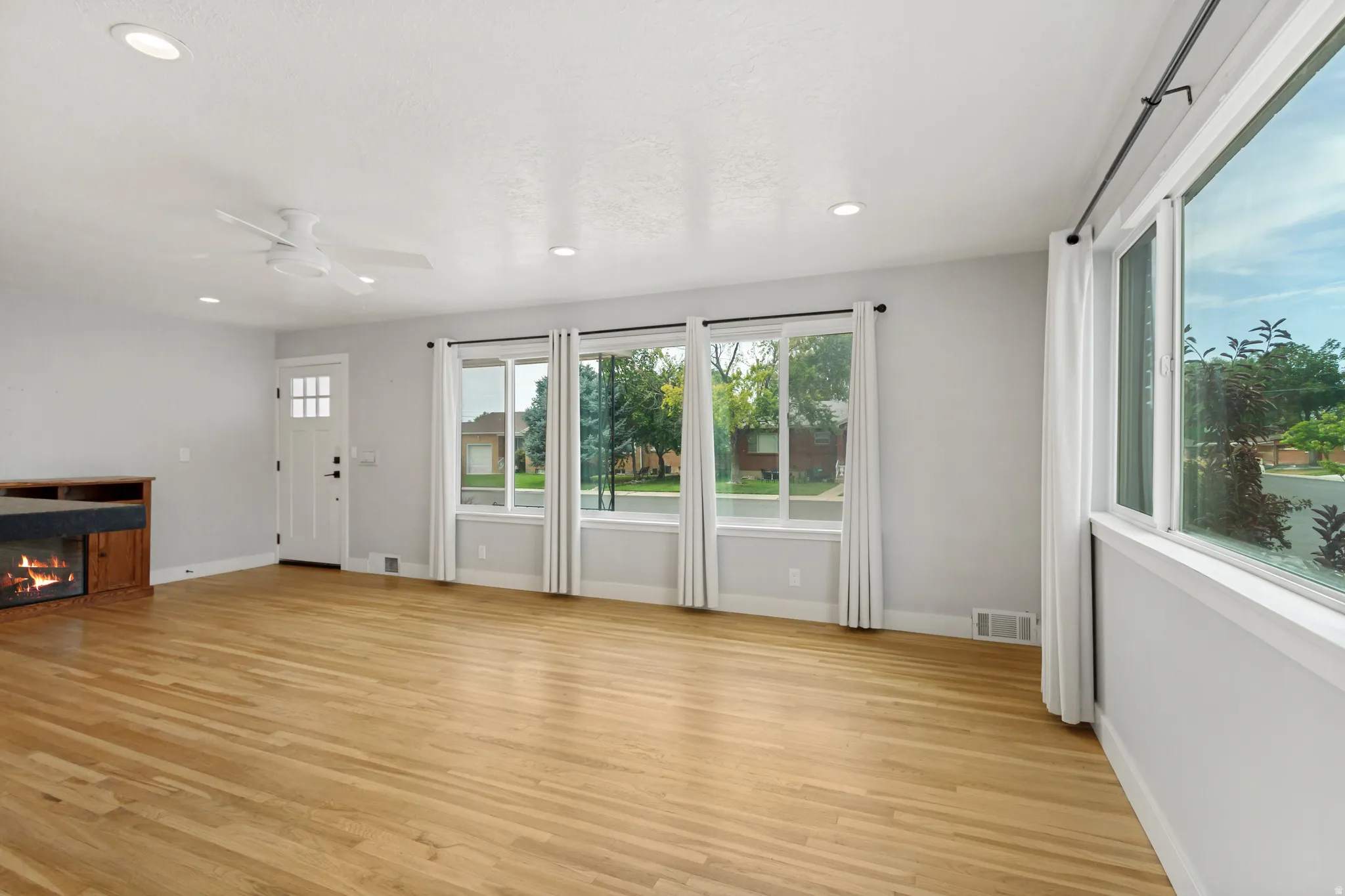 Living and dining area