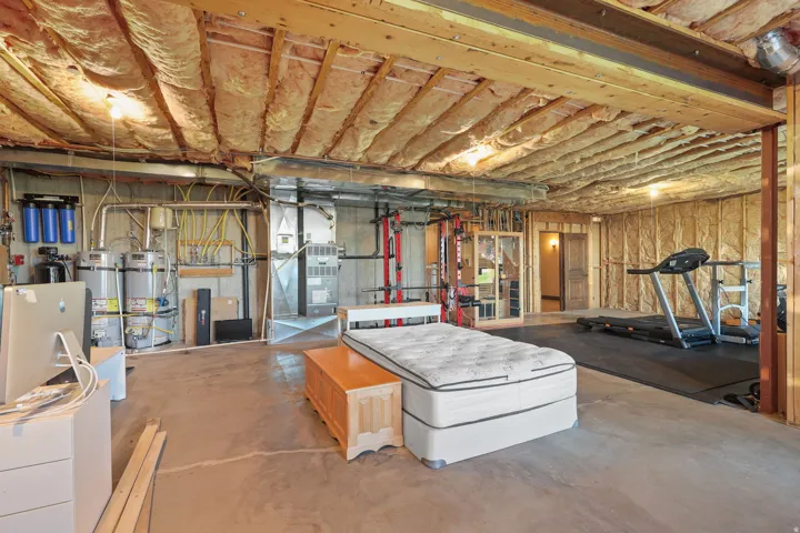 Expansive lower level, unfinished basement area